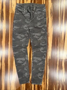 American Eagle Outfitters Men's Black Gray Camo Slim Jeans